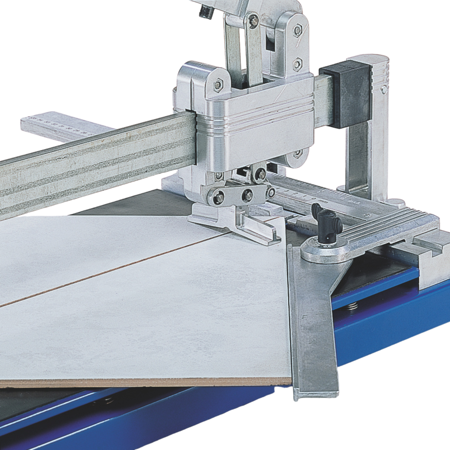 Zdjęcie mocnego łamaka w przecinarce Kaufmann TopLine Standard 630 mm