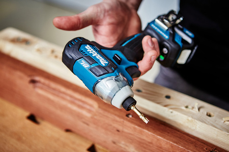 Makita Zakrętarka wkrętarka udarowa 1/4" CXT 12V MAX 135 Nm TD111DZ